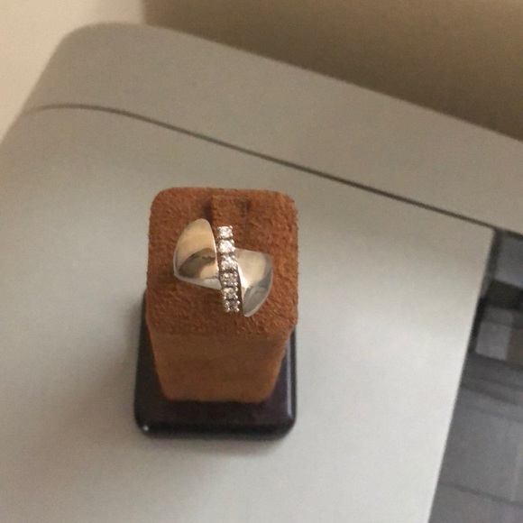 Jewelry - Brand new 925 sterling silver ring